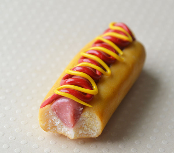 Realistic Hot Dog With Ketchup and Mustard in a Bun Keychain 